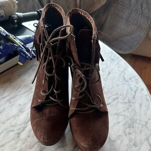 Lace up brown Boots